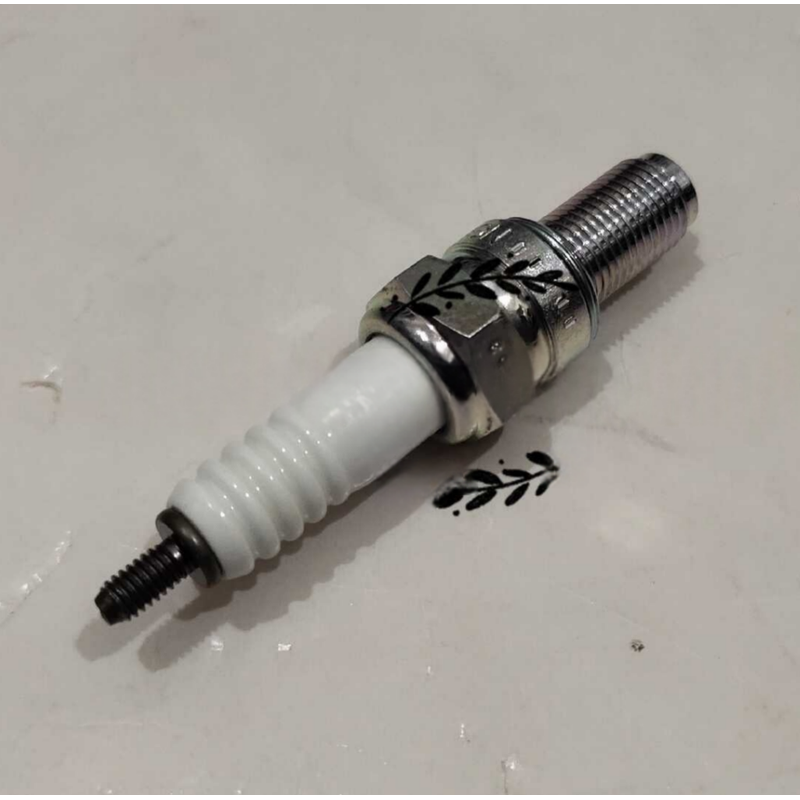 Spark Plug  For Benelli Leonci - Motorcycle Spark Plug recension och pris